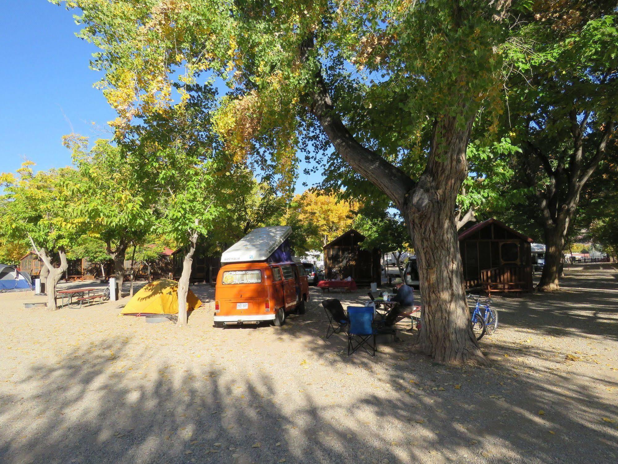 ホテル Sun Outdoors Moab Downtown エクステリア 写真